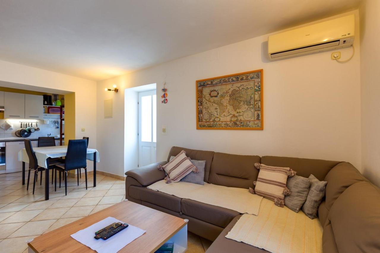 Apartments Valeria, 말리로시니 외부 사진