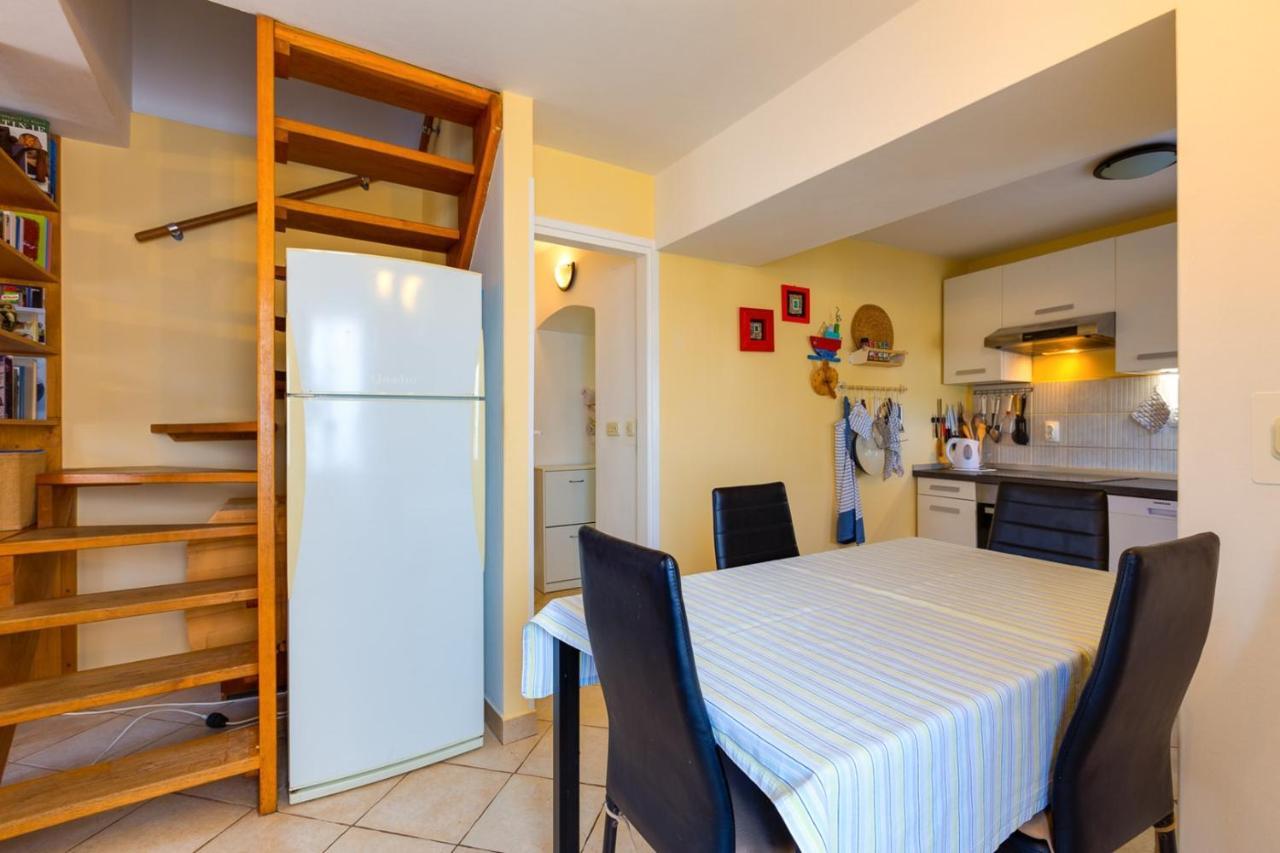 Apartments Valeria, 말리로시니 외부 사진